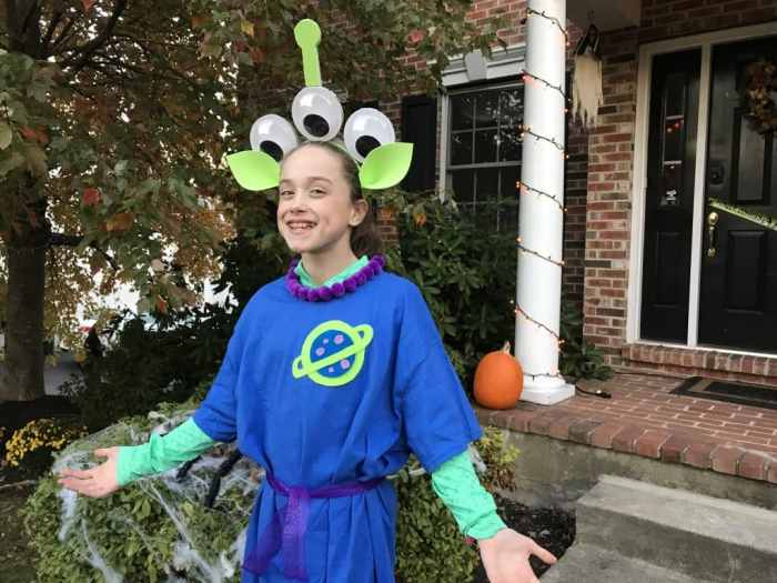 Toy story alien costume diy